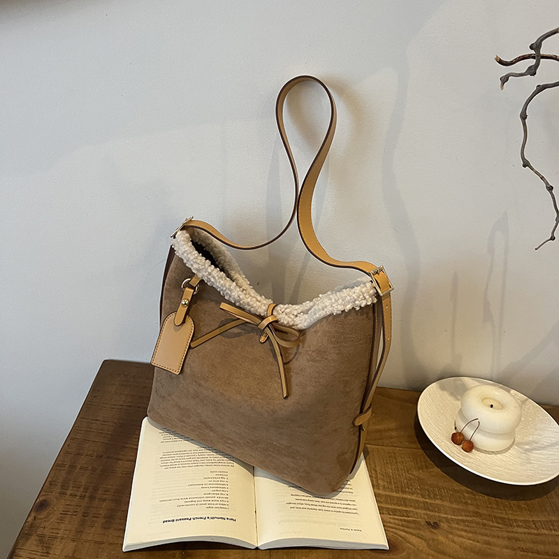 Faux Suede Solid Color Bow Cro - Women Bags Branded Sale 评论和价格